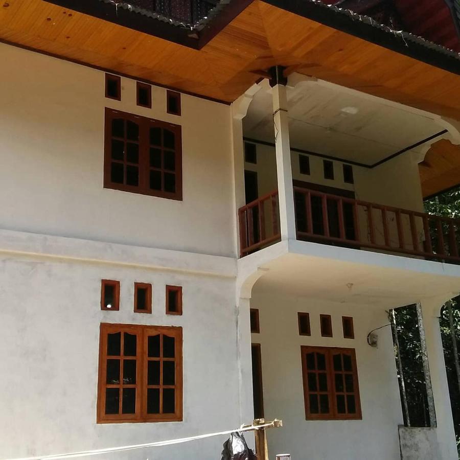 Sugi House Toraja - Villa Penginapan Sewa Harian Rantepao Exterior photo